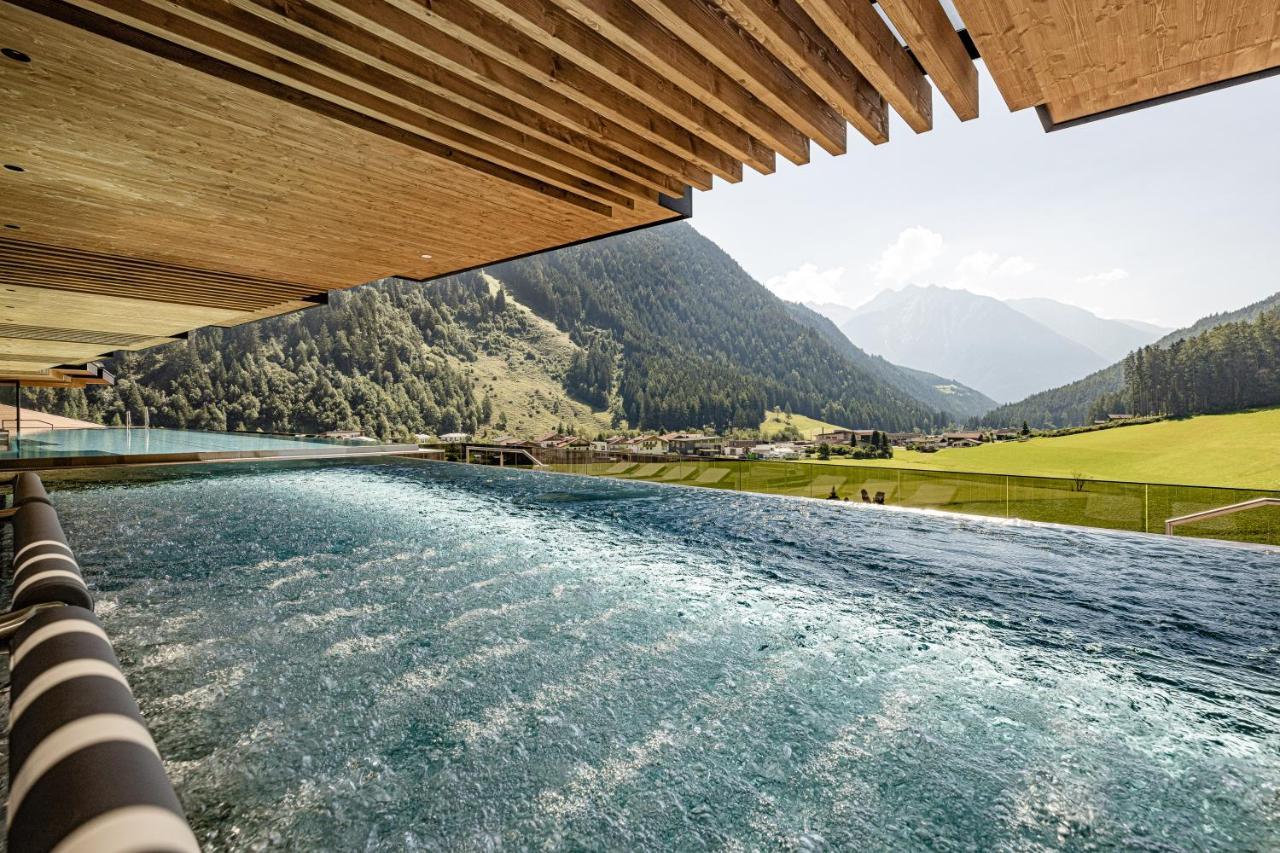 Alpine Luxury Spa Resort Schwarzenstein 拉塔哥 外观 照片