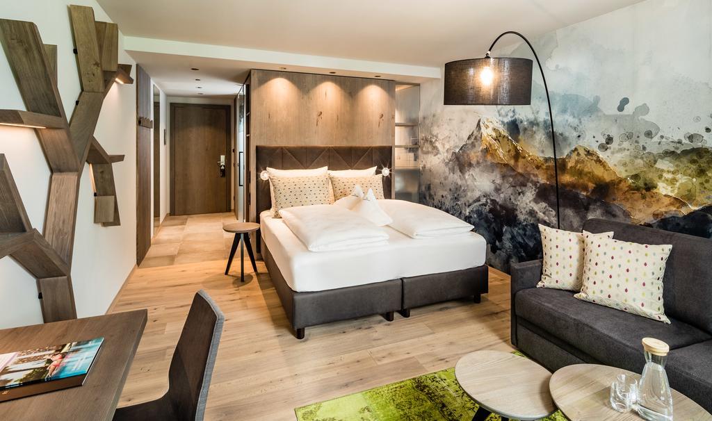 Alpine Luxury Spa Resort Schwarzenstein 拉塔哥 外观 照片